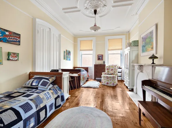 337 Hoyt Street image 1 of 10