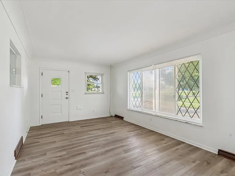 3301 Mulberry St — Photo 4