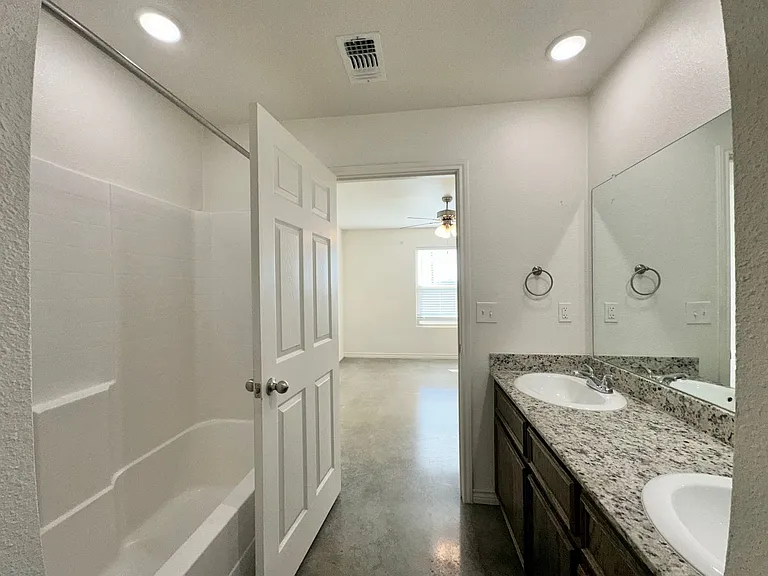 5814 Harriet Tubman Ave — Photo 24