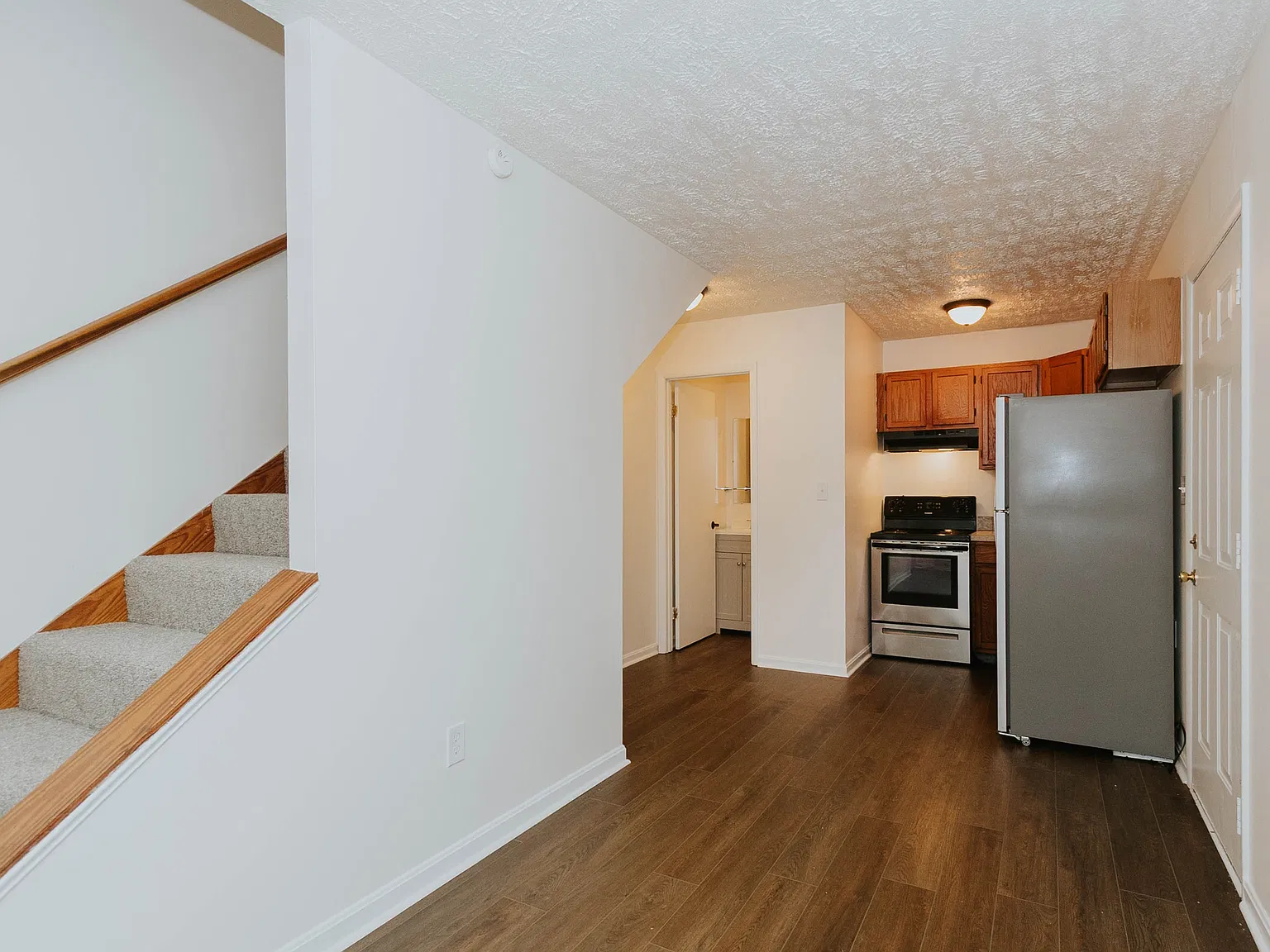 401 East Rd - 1 — Photo 2