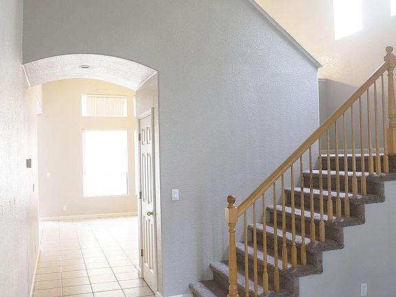 4th image of 8933 Box Canyon Way