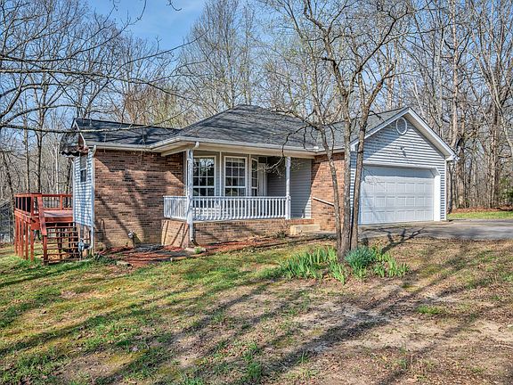 3rd image of 2034 Wolfe Rd