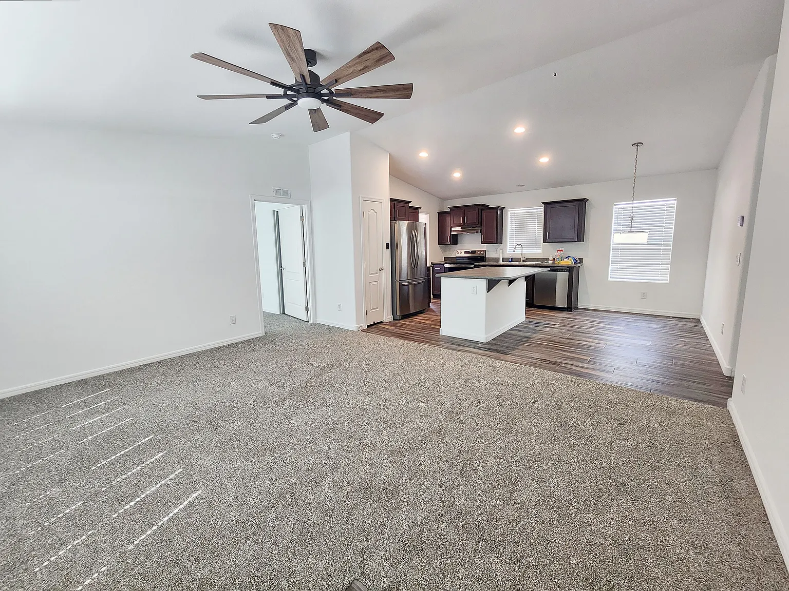 4 bed, 1352 sqft, $2,150 — Photo 3