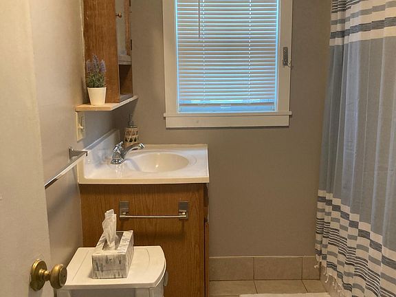 2nd image of 32 Knightly Rd