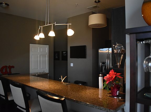 5th image of 300 Village Cir Unit 101