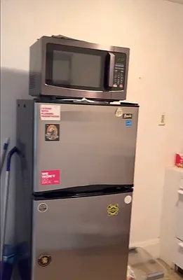 Rented by C2R Management LLC | media 20