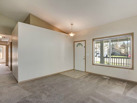 4th image of 17421 17th Ave E