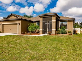 2544 SW 3rd Place Cpe, Coral, FL 33914