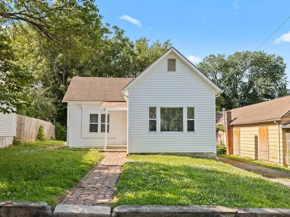 809 Kiowa St, Leavenworth, KS 66048