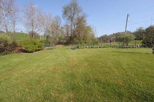 3rd image of 3185 Troutdale Hwy