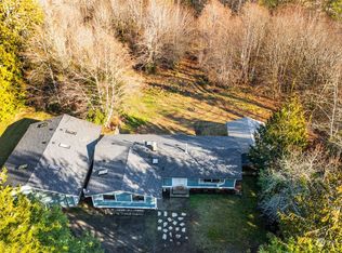 201 E Buckboard Dr, Allyn, WA 98524