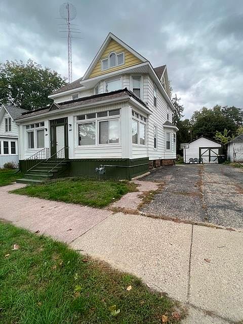 1st image of 261 3rd St