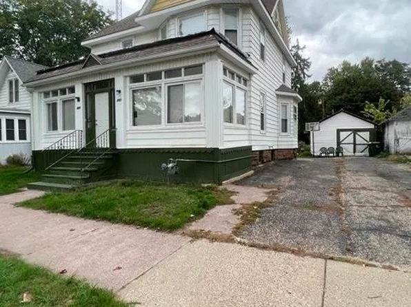 261 3rd St, Reedsburg, WI 53959