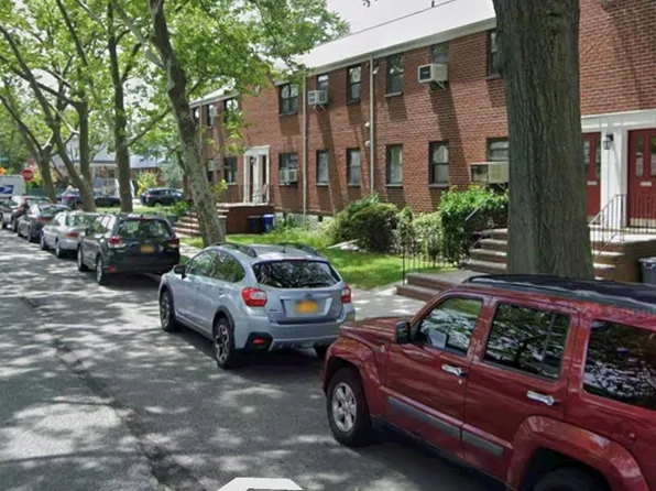 18-06 169 Street 2Fl, Whitestone, NY 11357