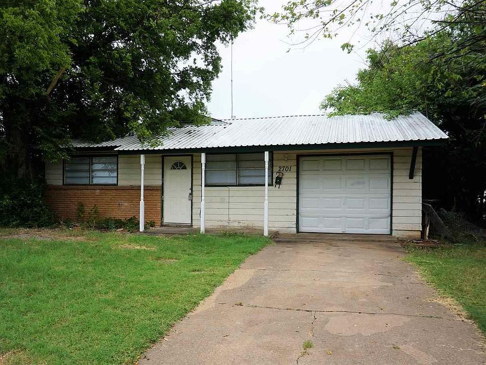 1st image of 2701 Roanoke Dr