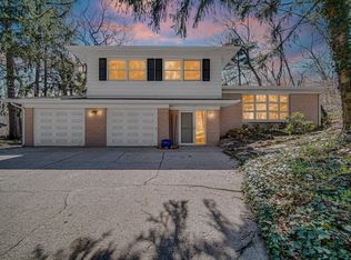 71 Ski Hill Rd, Portage, IN 46368