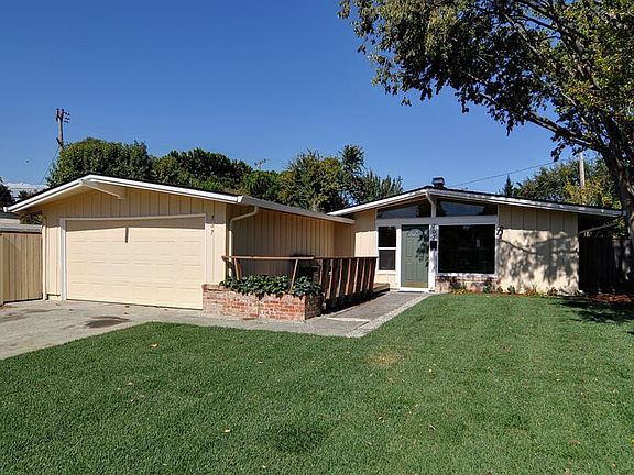2nd image of 707 Lakefair Dr