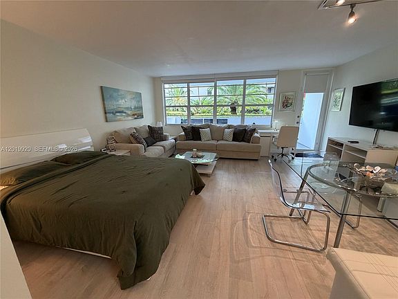 2nd image of 100 Lincoln Rd #330
