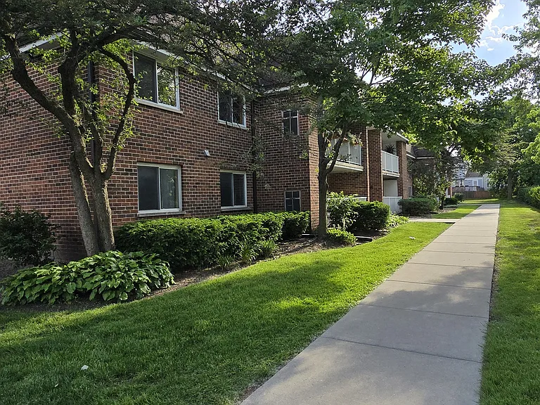 1104 Mercury Dr #2B — Photo 15