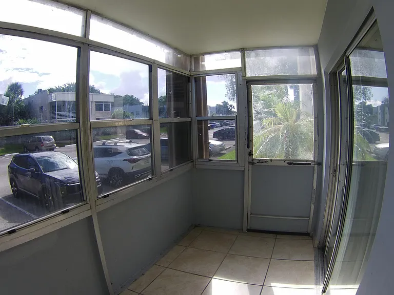 258 Normandy F — Photo 23
