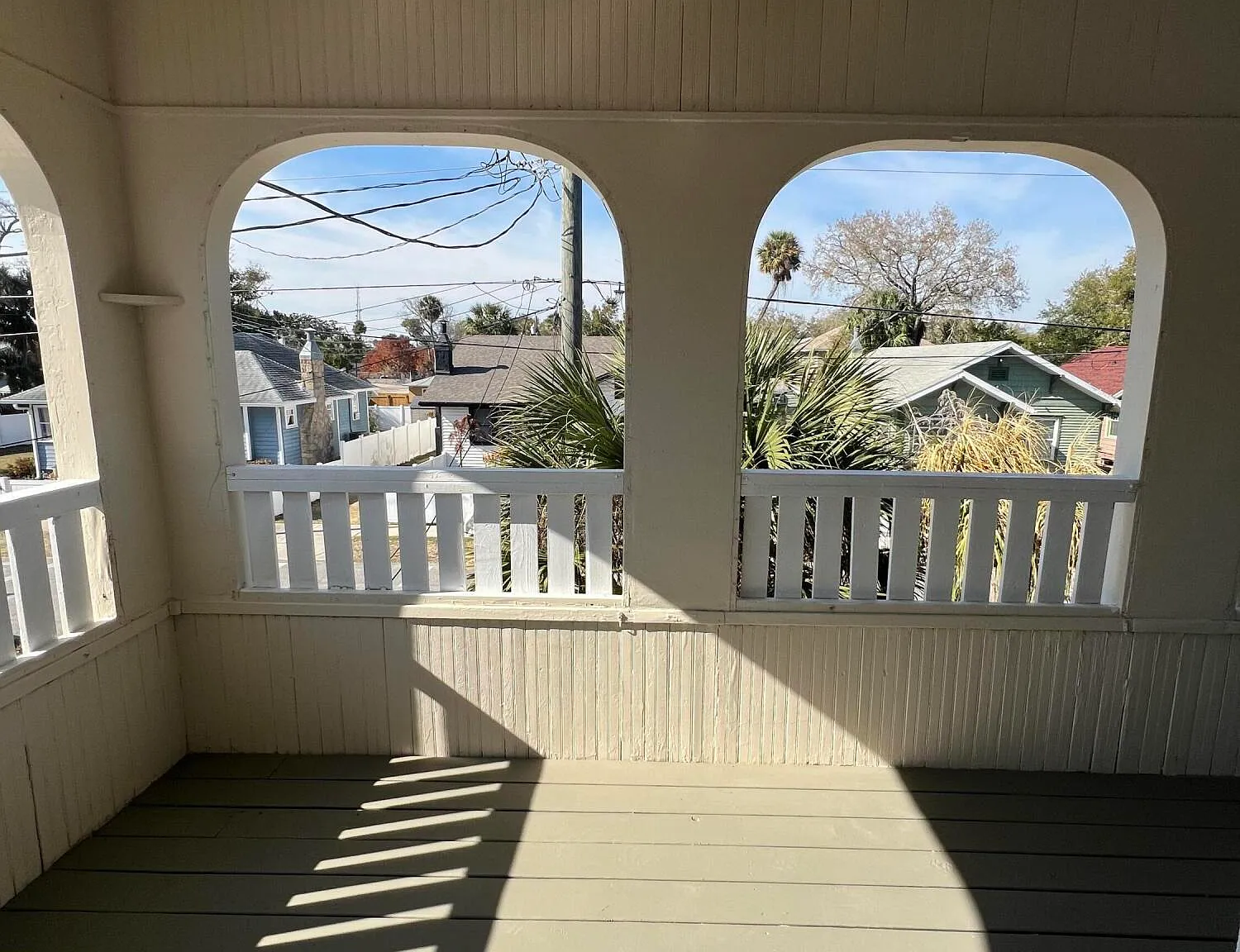 3 bed, 1.0 bath, 998 sqft, $2,190 — Photo 4