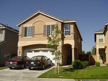 1st image of 768 Queensland Cir