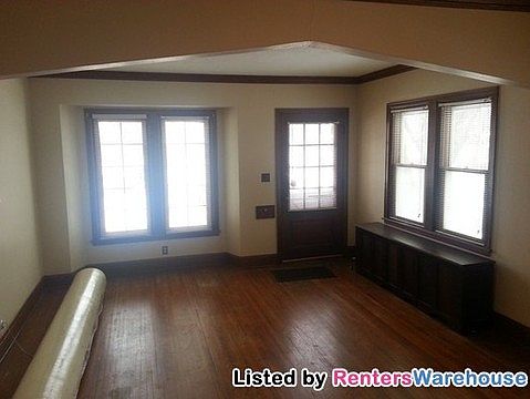 2nd image of 18 Belvidere St W