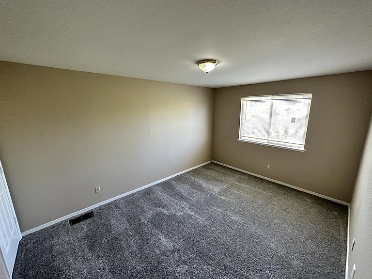 4025 Pheasant Dr #4 — Photo 9