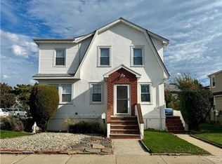 518 Lindell Blvd, Long Beach, NY 11561