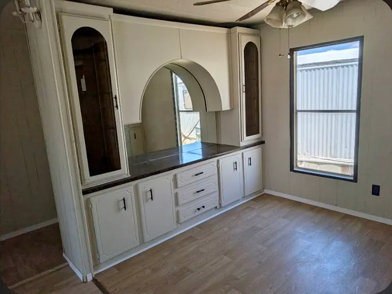451 E Boulder Ln — Photo 1