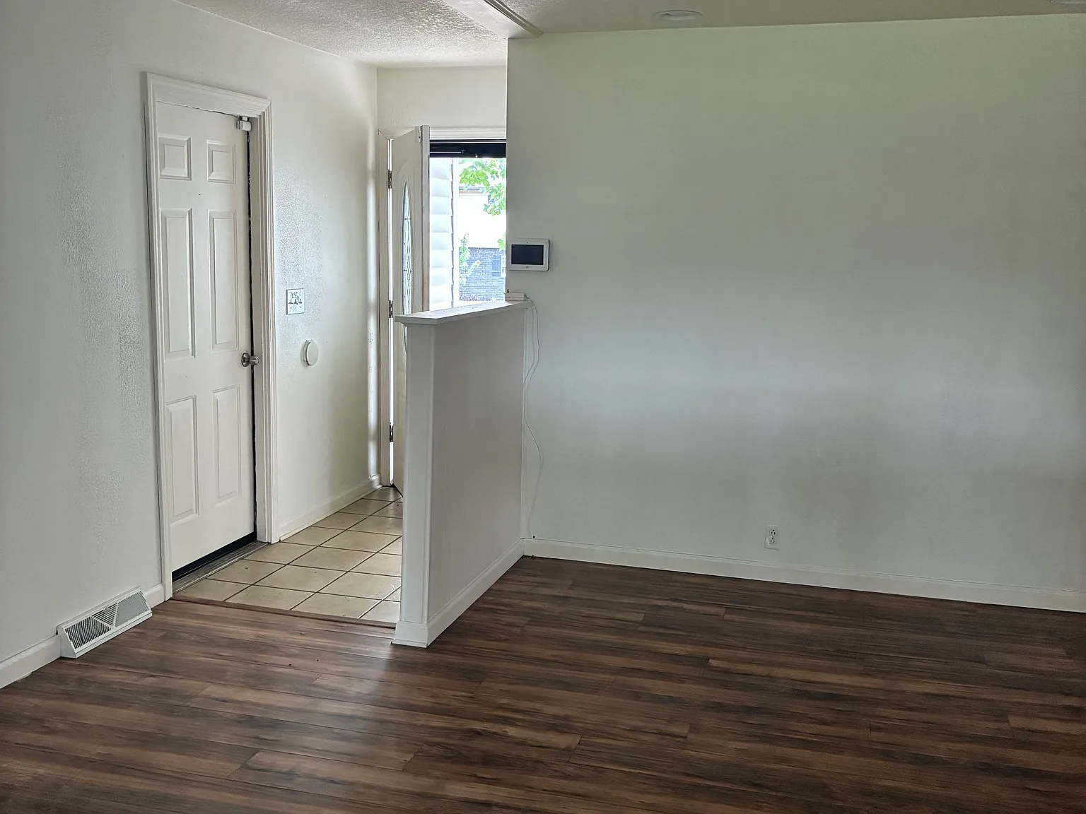3 bed, 1353 sqft, $1,375 — Photo 2