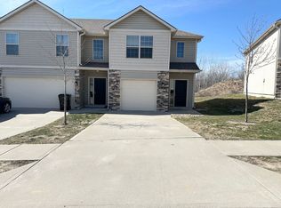 1422 NE Mary Ct, Grain Valley, MO 64029