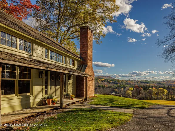 46 Lockrow Road, Brunswick, NY 12180