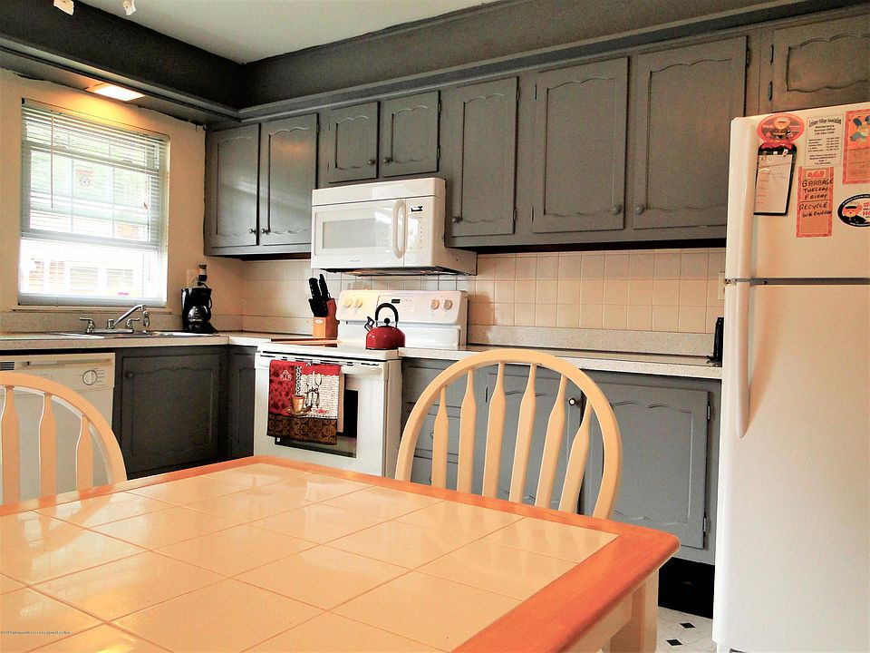 1st image of 426D Chatham Ct #1004
