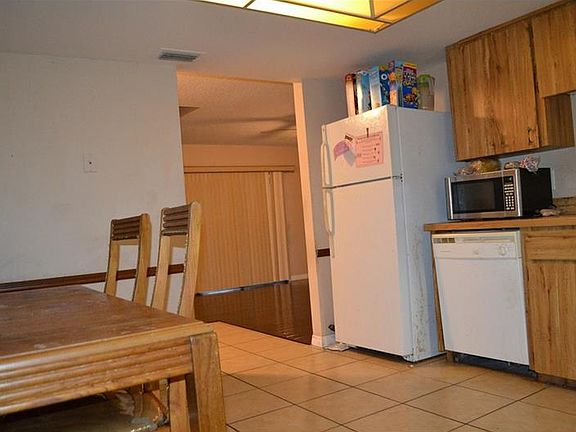 5th image of 611 Woodfire Way
