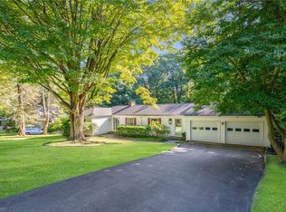 124 Devoe Rd, Chappaqua, NY 10514