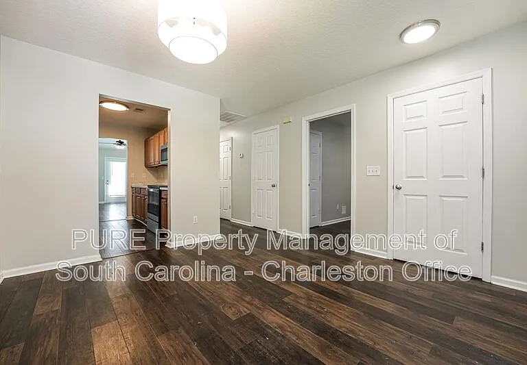 7840 Park Gate Dr — Photo 7
