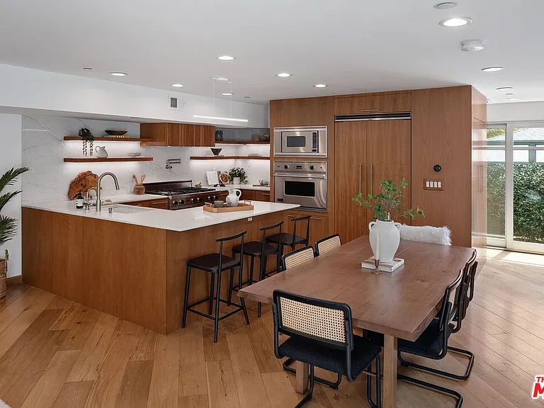 512 Brooks Ave #6 — Photo 10