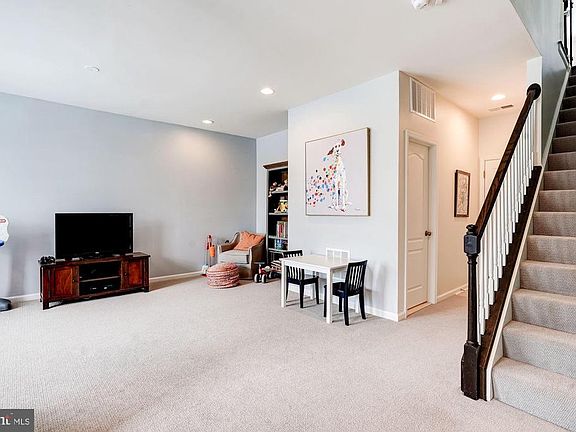 Dual Entry from Street or Garage to Family Room