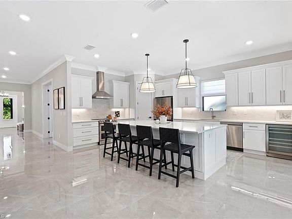 2nd image of 240 Allamanda WAY