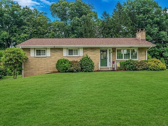 3rd image of 185 Jefferson Dr