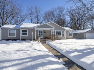 201 S 10th St, Oregon, IL 61061