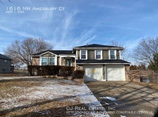 1616 NW Amesbury Ct, Blue Springs, MO 64015