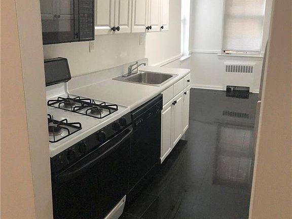 5th image of 2090 Barnes Ave APT 4D