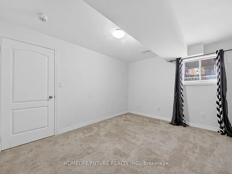 70 Tozer Cres #BASEMENT — Photo 13