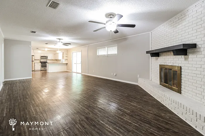 22 Single Oaks Dr — Photo 5