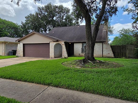 3rd image of 13719 Larkway Dr