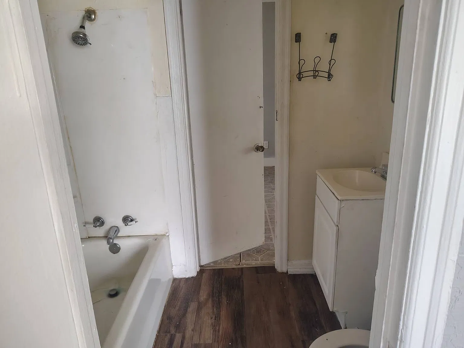 2 bed, $569 — Photo 3