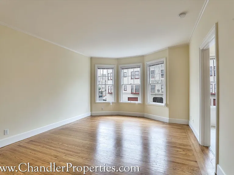 2300 Bay St — Photo 3