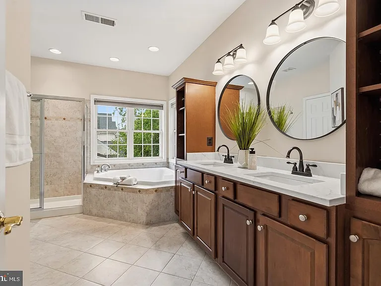 42511 Meridian Hill Dr — Photo 10
